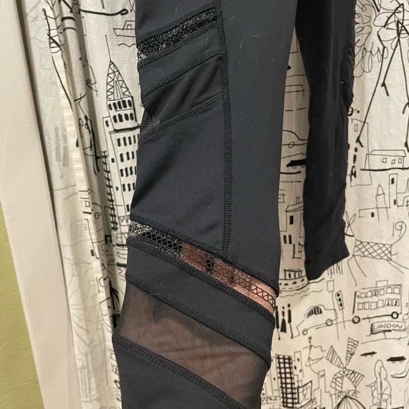 Avia Full Length Mesh & Lace Leg Cutout Insets Black Legging Sz XS / XCH 0-2 - Picture 3 of 14
